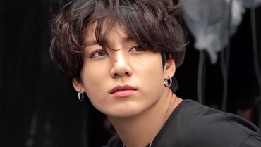 img-title Kunjungi Bar Saat Pandemi COVID-19, Jungkook BTS Tes Corona