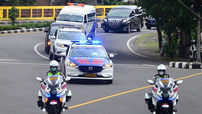 Ditlantas PMJ bakal mengamankan jalur kepulangan Presiden Jokowi ke Bandara Halim Perdanakusuma menuju Solo pada Minggu (20/10).