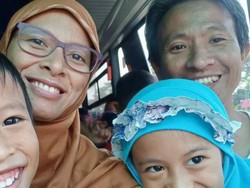 Berlapang Dada, Terpisah Sementara dengan Keluarga di Indonesia