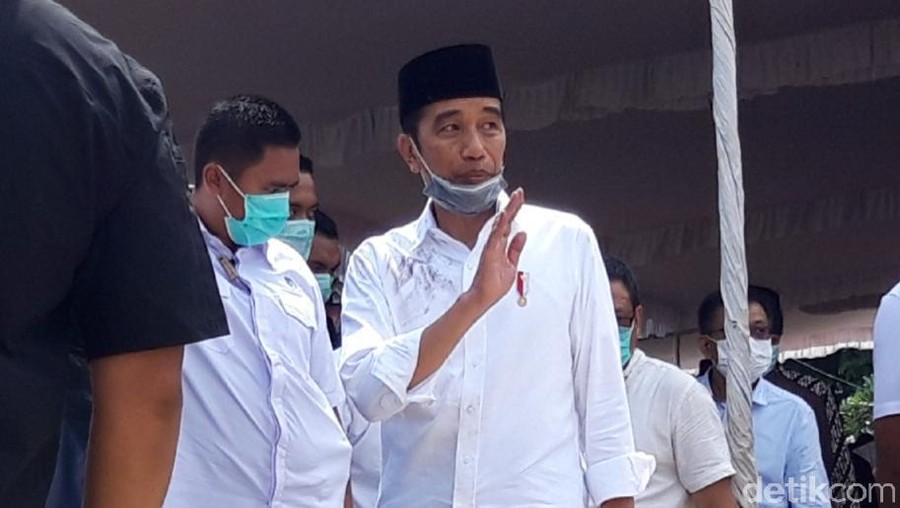 Presiden Jokowi tinggalkan pemakaman ibunda di Karanganyar