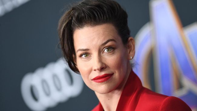 Evangeline Lilly yang memerankan karakter Hope van Dyne memuji naskah film Ant-Man 3. Kata dia, film ini berpotensi menjadi yang terbaik.