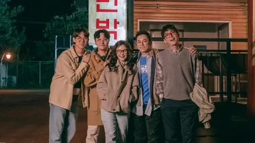 3 Momen Persahabatan Kocak 5 Dokter di Drama Korea 'Hospital Playlist'