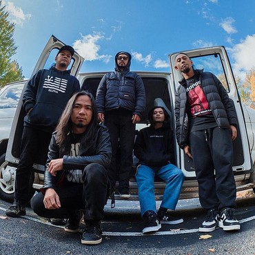 Lirik Lagu Tiga Titik Hitam - Burgerkill ft Fadly Padi