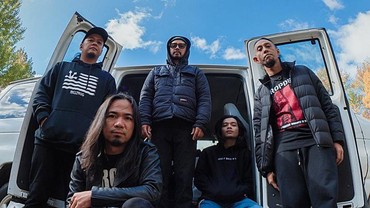 Lirik Lagu Tiga Titik Hitam - Burgerkill ft Fadly Padi