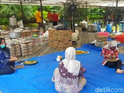 Saat Pokak dan Telur Rebus Jadi Penambah Stamina Melawan Corona di Surabaya