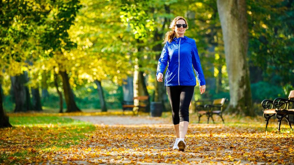 Kapan Waktu Terbaik untuk Jalan Kaki? Begini Penjelasan Sains