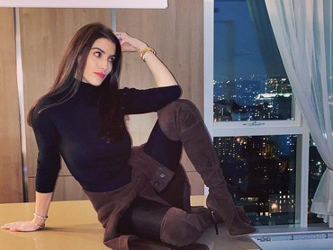 5 WAGs Pesepakbola yang Memiliki Wajah Cantik dan Tubuh Seksi