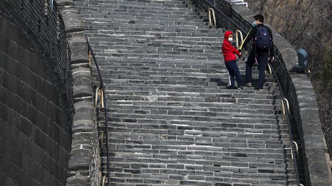 China akan melanjutkan kebijakan bebas visa atau mempermudah proses visa demi menarik lebih banyak wisatawan asing pascapandemi. 