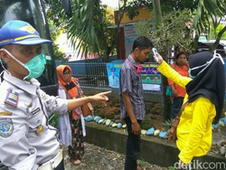 Waspada Corona, Bus Antar Kota Melintas di Pangandaran Disetop Petugas