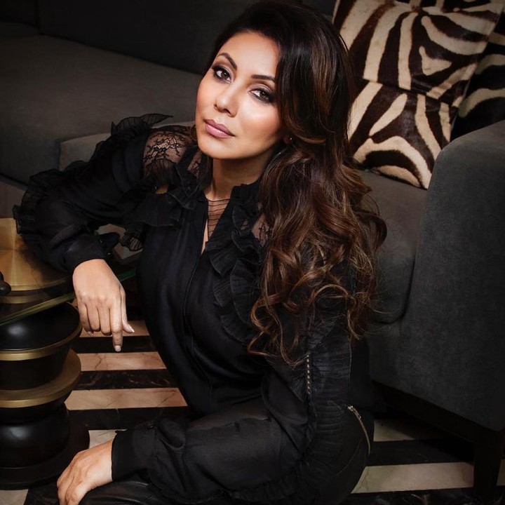 <p>Saat ini, Gauri Khan berusia 49 tahun. Namun, ia tetap terlihat awet muda ya, Bunda? (Foto: Instagram @gaurikhan)</p>