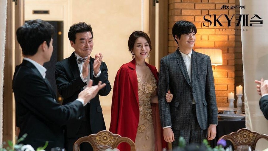 1. SKY Castle Dari Itaewon Class hingga The World of the Married, ini dia tujuh drama JTBC yang raih rating tinggi.