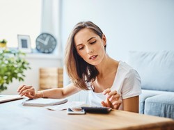 6 Tips Menabung untuk Kamu yang Boros