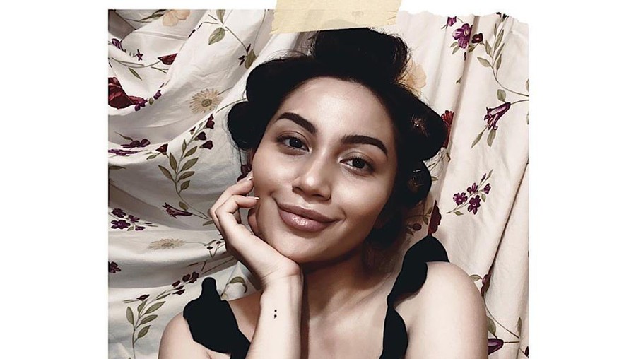 Foto terbaru Ariel Tatum disebut mirip Ibu Juragan di film Kung Fu Hustle.