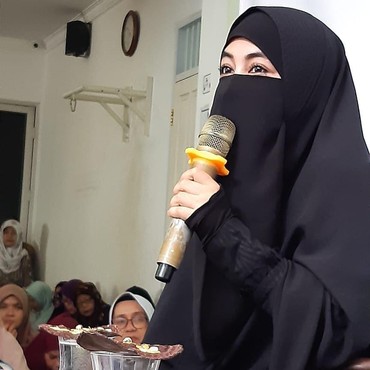 Ungkap soal Idap Penyakit Tumor, Umi Pipik Siapkan Kain Kafan