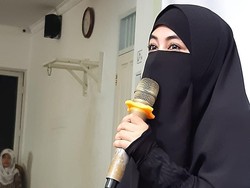 Abidzar Merokok, Ini Respons Umi Pipik