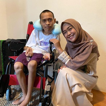 Duka Ria Ricis Atas Meninggalnya 'Si Gamer Satu Tangan' Edo TS