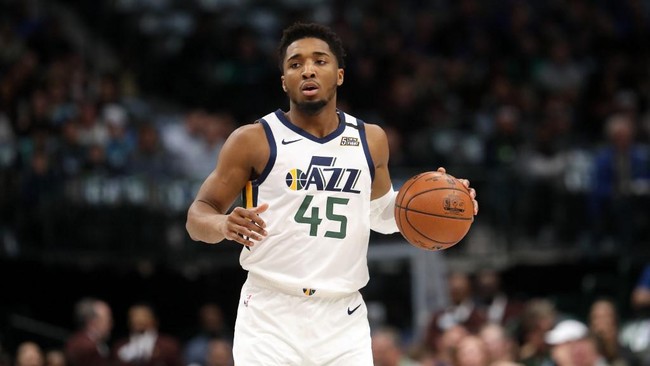 Bintang Utah Jazz Donovan Mithcell pulih dari virus corona, dan kini ia memperingatkan semua orang guna memutus penyebaran Covid-19.