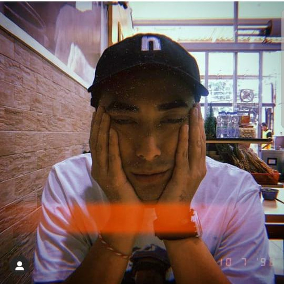 Mulai dari Rossa hingga Afgan Syahreza mengunggah foto aib mereka yang dianggap memalukan di Instagram untuk melakukan Until Tomorrow Challange&period;