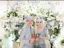 Kesedihan Angbeen Rishi Tak Bisa Bulan Madu dengan Adly Fairuz Imbas Corona