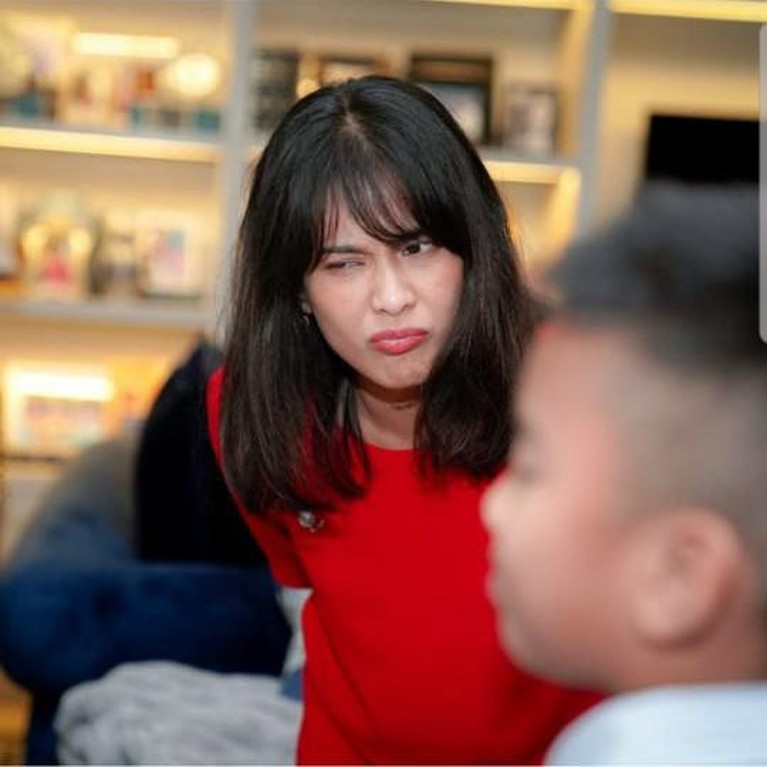 Mulai dari Rossa hingga Afgan Syahreza mengunggah foto aib mereka yang dianggap memalukan di Instagram untuk melakukan Until Tomorrow Challange.