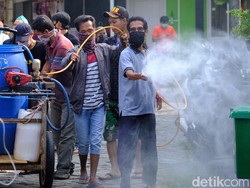 Uniknya Alat Disinfektan Tepuk di Turi Sleman