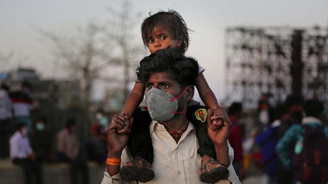 Warga dan pekerja migran yang tinggal di permukiman kumuh di India berada dalam situasi terhimpit setelah pemerintah mengumumkan untuk lockdown.