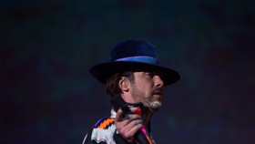 Jamiroquai Ubah Karya David Bowie Jadi Lagu Lockdown Corona