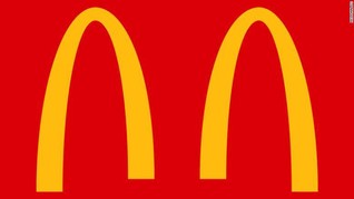 McDonald's dkk Pelintir Logo Social Distancing