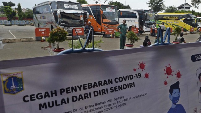FOTO: Rencana Pelarangan Operasi Bus AKAP di Jakarta Batal