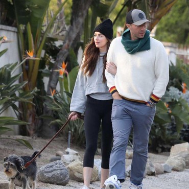 Mengapa Chris Martin Jual Rumah yang Ditinggali Bersama Dakota Johnson?