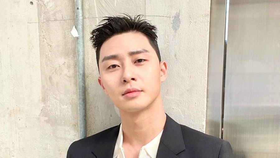 Tinggalkan Gaya Rambut Chestnut  Park Seo Joon Pamer 