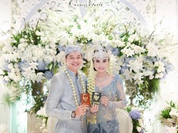 Jasa Rina Gunawan Untuk Pernikahan Angbeen Rishi dan Adly Fairuz