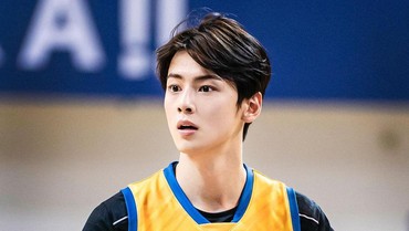 Reaksi Mengejutkan Cha Eun Woo Saat Diajak Kencan oleh Idol Wanita