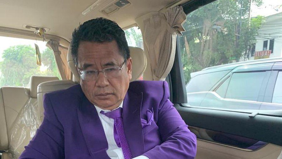 Dapur Hotman Paris Viral.