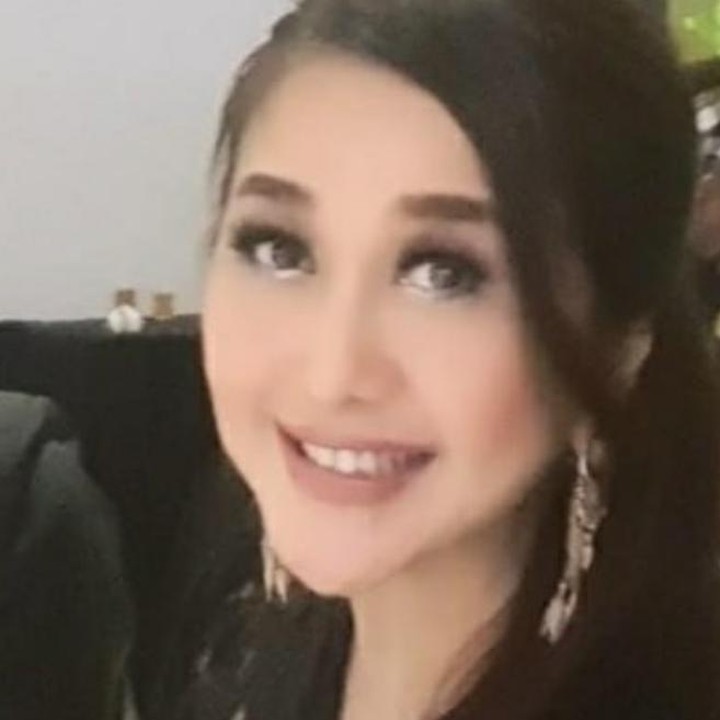 <p>Tak kalah, Paramitha Rusady tetap awet muda di umur 53 tahun (Foto: Instagram: @paramithaeusady)</p>
