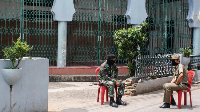 Hasil tes swab menunjukkan hanya satu dari 186 jamaah Masjid Jami Kebon Jeruk, Taman Sari, Jakarta, positif virus corona (Covid-19).