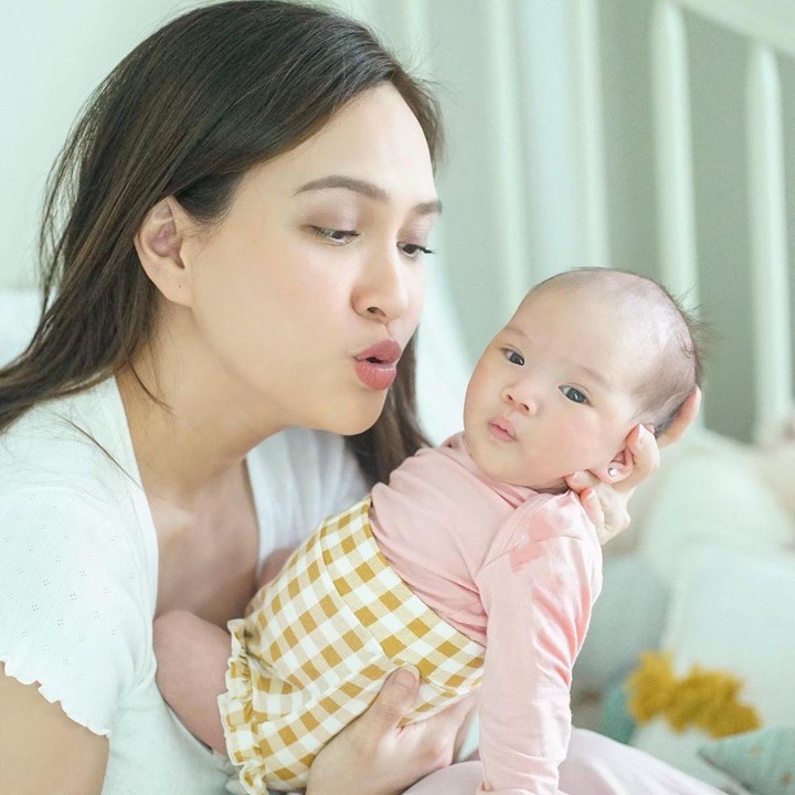 <p>Claire lahir setelah penantian 9 tahun Shandy dan David. (Foto: Instagram @shandyaulia)</p>