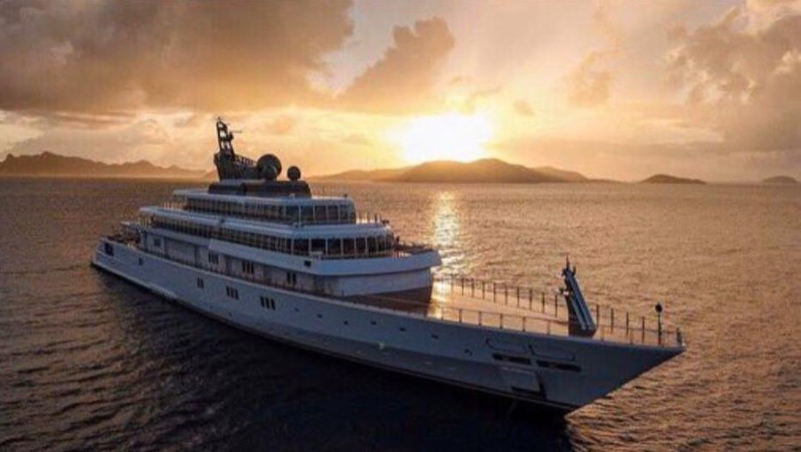 Miliarder David Geffen menghapus akun Instagramnya setelah mengunggah foto dirinya di kapal pesiar mewah untuk isolasi diri. 