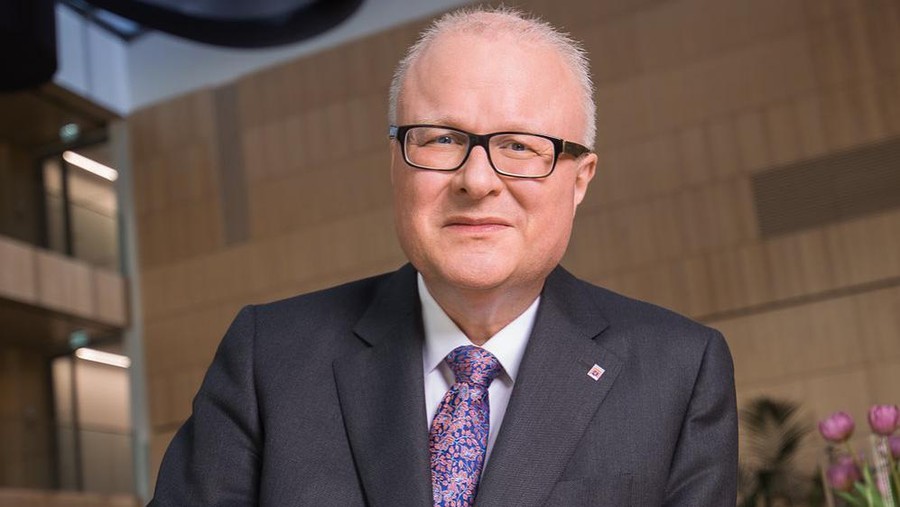 Menteri Keuangan Jerman putus asa dan pilih bunuh diri akibat dampak ekonomi global yang menghimpit negara jerman.