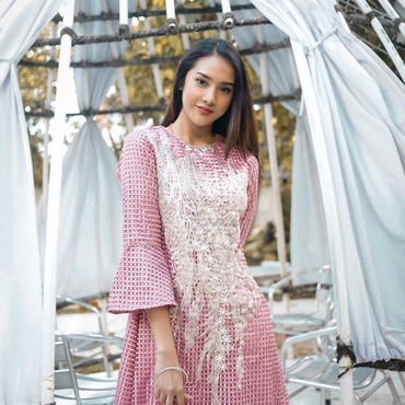 Melengos Dengar Adzan, Anya Geraldine Kena Semprot Netizen