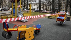 Hibur Saat Lockdown, Polisi Andorra Menari Baby Shark