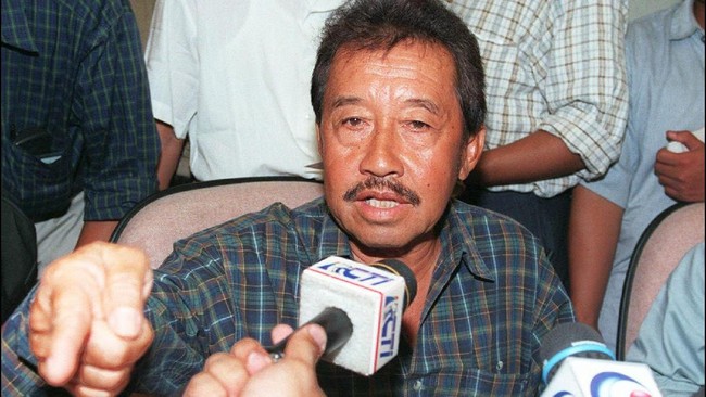 Bob Hasan semasa jadi pengusaha mendapatkan banyak keistimewaan dari Soeharto sehingga ia bisa menjadi salah satu orang terkaya RI pada 1997.