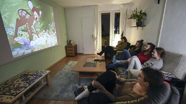 Pelajar di Jerman biasanya tinggal bersama dalam satu apartemen. Mereka melakukan banyak kegiatan bersama sehingga tak merasa bosan.