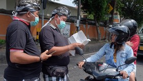 Satgas Corona Bali Minta Desa Adat Tertibkan Warga