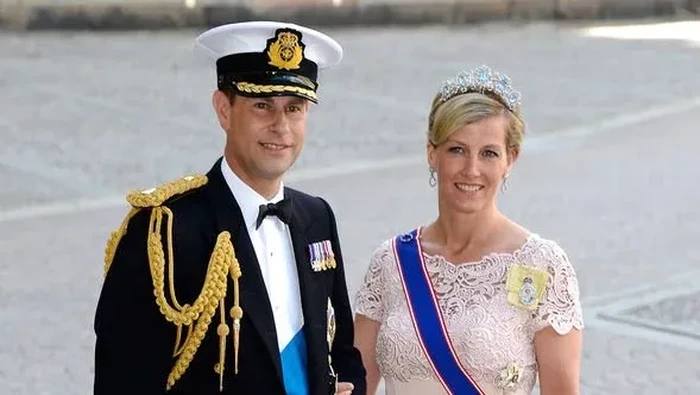 Gaya Stylish Sophie Countess of Wessex, Menantu Ratu Elizabeth II yang Sering Tampil Feminin dalam Warna Pastel