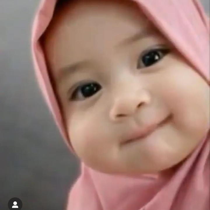 <p>Senyummu mengalihkan duniaku lho. He-he-he.  (Foto: instagram: @donnymichael)  </p>