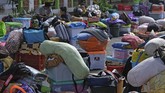 FOTO : Hindari Pandemi Covid-19, Pesantren Pulangkan Santri Sebagian besar pondok pesantren di Indonesia memulangkan santrinya lebih awal dua minggu dari jadwal semula akibat meluasnya wabah virus Corona.