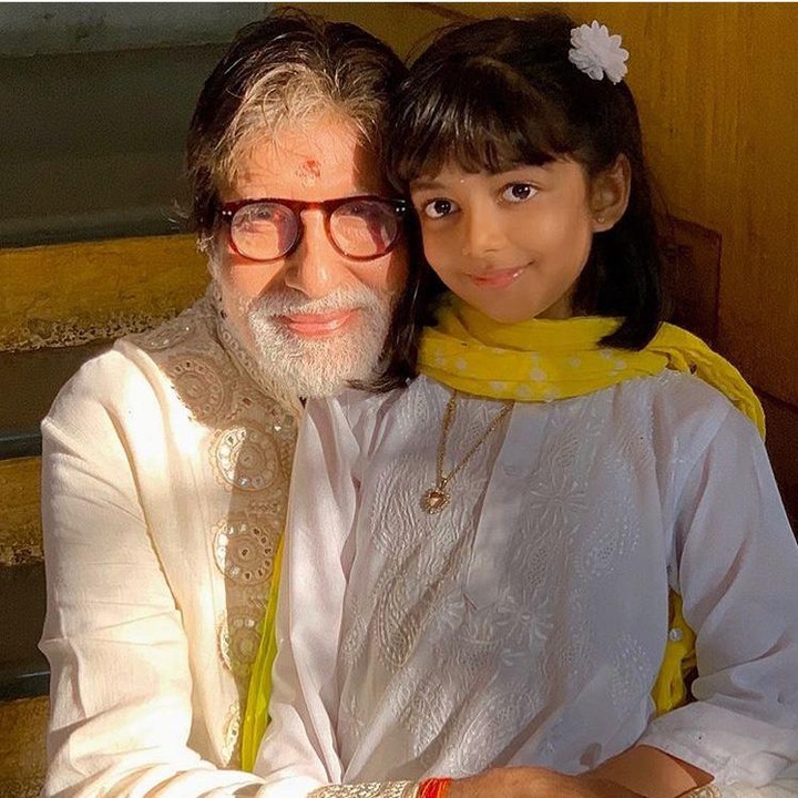 <p>Foto: Agak beda, ini seleb cilik asal Bollywood, Aaradhya, anak Aishwaryarai dan Abisekh. Dia sayang banget pada kakeknya, Bun, Amitabh Bachan (Foto:Instagram@aishwaryaraibachchan_arb)  </p>