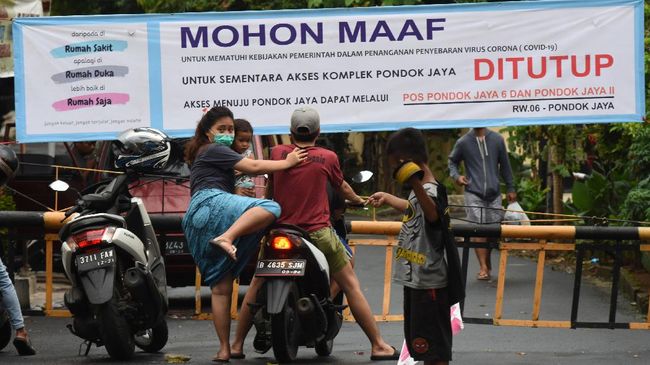 NasDem: Pembatasan Sosial di Jabodetabek Jangan Bertele-tele NasDem meminta pemerintah bergerak cepat menetapkan pembatasan sosial berskala besar di Jabodetabek yang menjadi episentrum penyebaran virus corona.