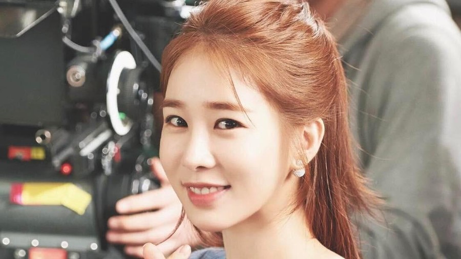 Sukses dengan drama Touch Your Heart, Yoo In Na mendapatkan tawaran untuk bermain drama Korea The Spy Who Loved Me bersama Eric Shinhwa.